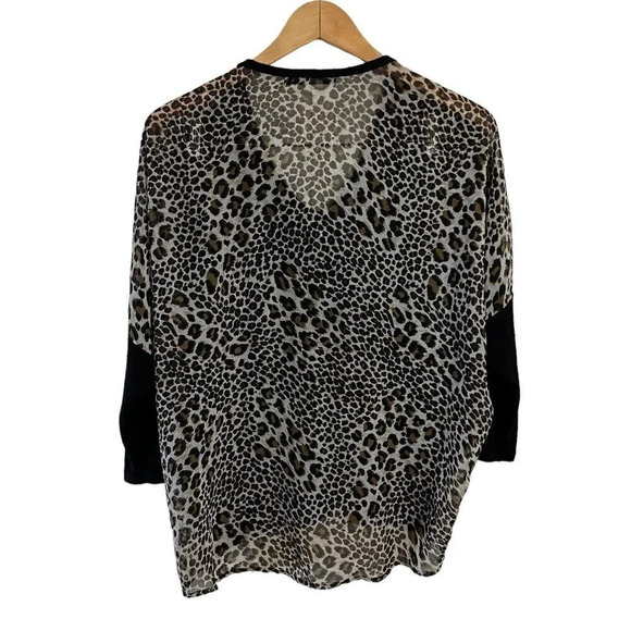 Mandee High Low Blouse Black Cheetah Leopard Print V Neck Flowy Lightweight Top - Picture 2 of 4